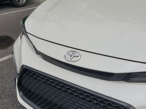 Used 2020 Toyota Corolla SE w/ SE Premium Package FWD image 5