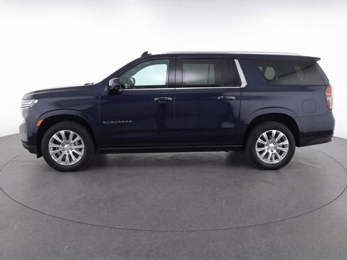 Used 2023 Chevrolet Suburban Premier image 5