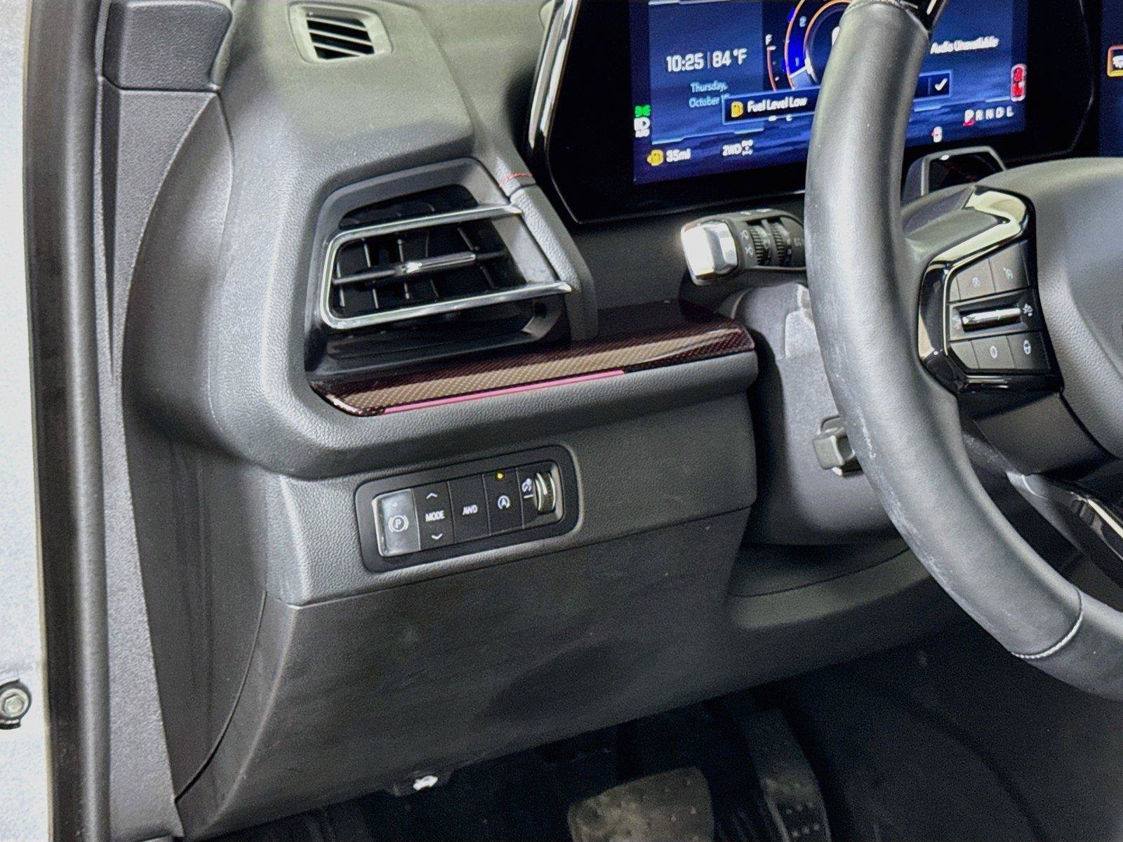 Certified 2025 Chevrolet Traverse RS w/ LPO, Floor Liner Package AWD/4WD image 8