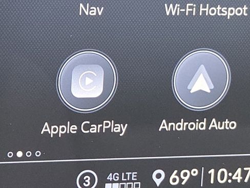 Used 2021 Chevrolet Traverse Premier w/ Redline Edition image 6