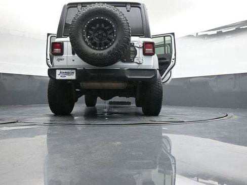 Used 2019 Jeep Wrangler Unlimited Sport S image 39