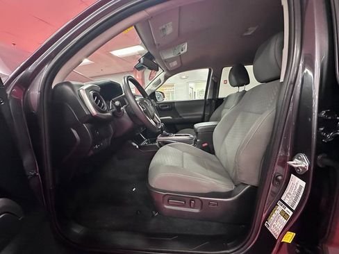 Certified 2023 Toyota Tacoma SR5 image 10