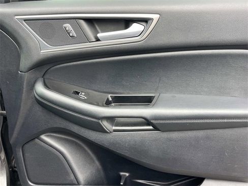 Used 2019 Ford Edge SEL w/ Equipment Group 201A image 24