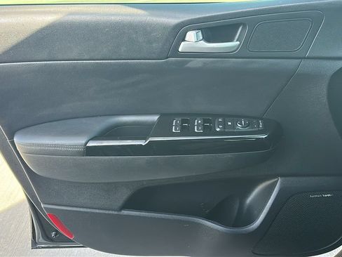 Used 2020 Kia Sportage EX w/ EX Technology Package FWD image 20