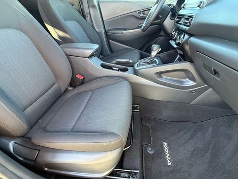 Used 2022 Hyundai Kona SEL w/ Cargo Package image 10