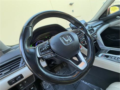 Used 2021 Honda Accord EX-L image 9