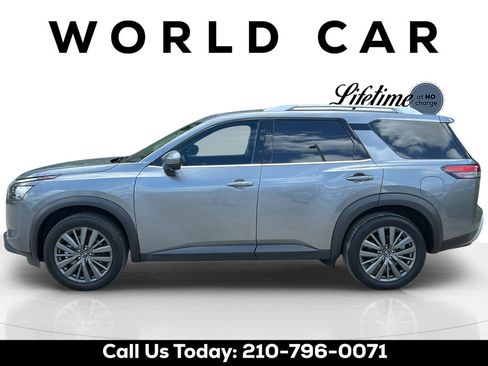 Used 2025 Nissan Pathfinder SL w/ SL Premium Package FWD image 6
