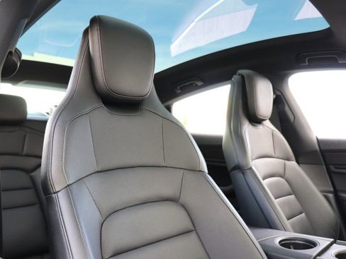 Used 2020 Porsche Taycan 4S image 64