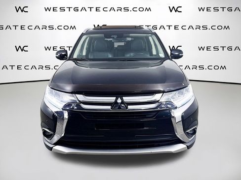 Used 2017 Mitsubishi Outlander SE image 4