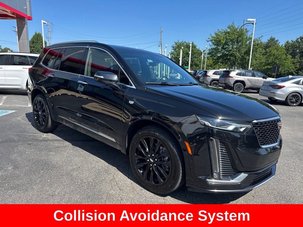Used 2022 Cadillac XT6 Premium Luxury w/ Technology Package AWD/4WD image 9
