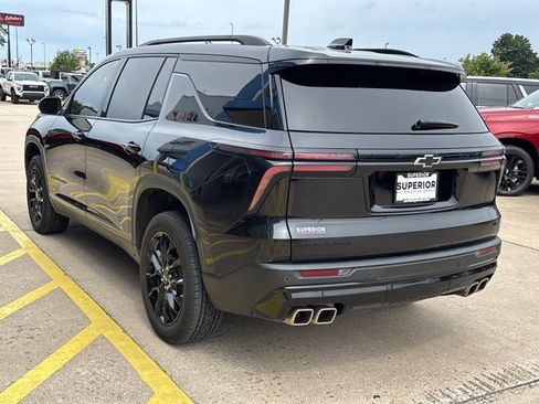 Used 2024 Chevrolet Traverse LT w/ Enhanced Driving Package FWD image 9