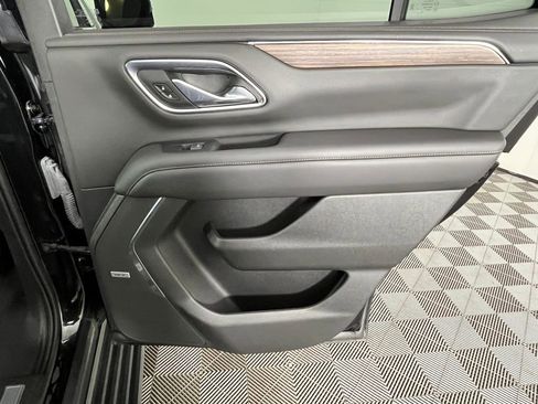 Used 2021 Chevrolet Tahoe High Country w/ Premium Package image 15