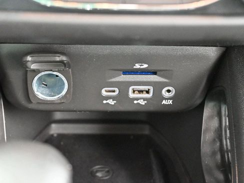 Used 2023 Chevrolet TrailBlazer RS w/ Sun and Liftgate Package FWD image 24