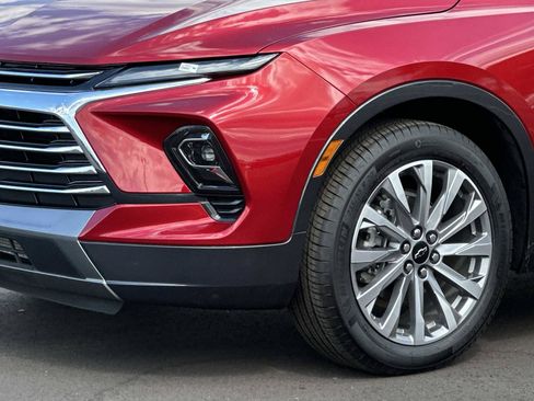 Certified 2024 Chevrolet Blazer Premier w/ Enhanced Convenience Package AWD/4WD image 7