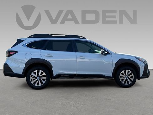 Used 2024 Subaru Outback Premium AWD/4WD image 7