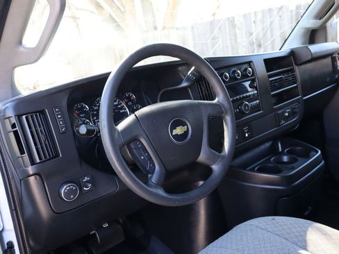 Used 2017 Chevrolet Express 2500 image 20