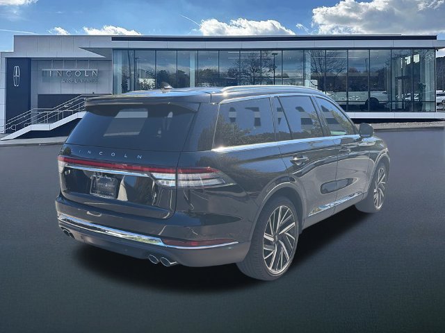 Used 2024 Lincoln Aviator Reserve w/ Equipment Group 201A AWD/4WD image 8