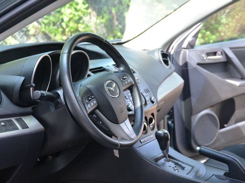 Used 2012 MAZDA MAZDA3 i Touring FWD image 9