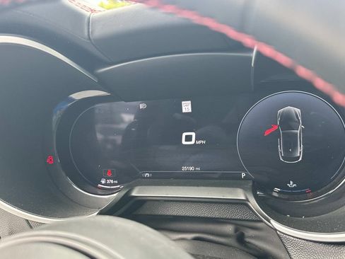 Used 2024 Alfa Romeo Stelvio AWD image 29
