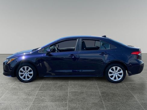 Used 2024 Toyota Corolla LE FWD image 2