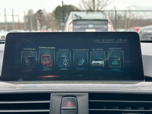 Used 2017 BMW 330i Sedan image 22