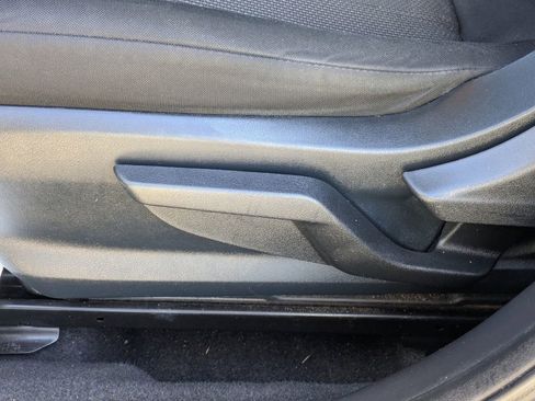 Used 2018 Subaru Impreza 2.0i image 23