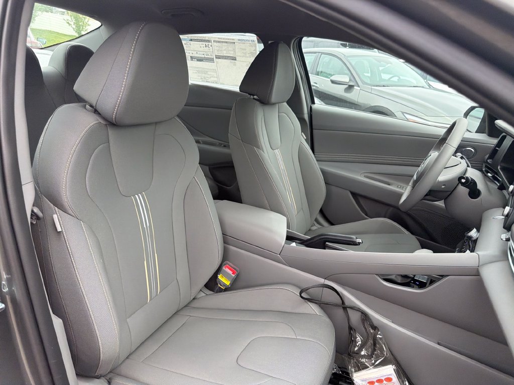 Used 2026 Hyundai Elantra Sport FWD image 32