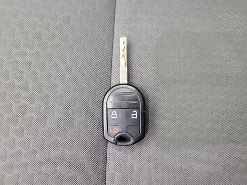 Used 2018 Ford Escape SE FWD image 32