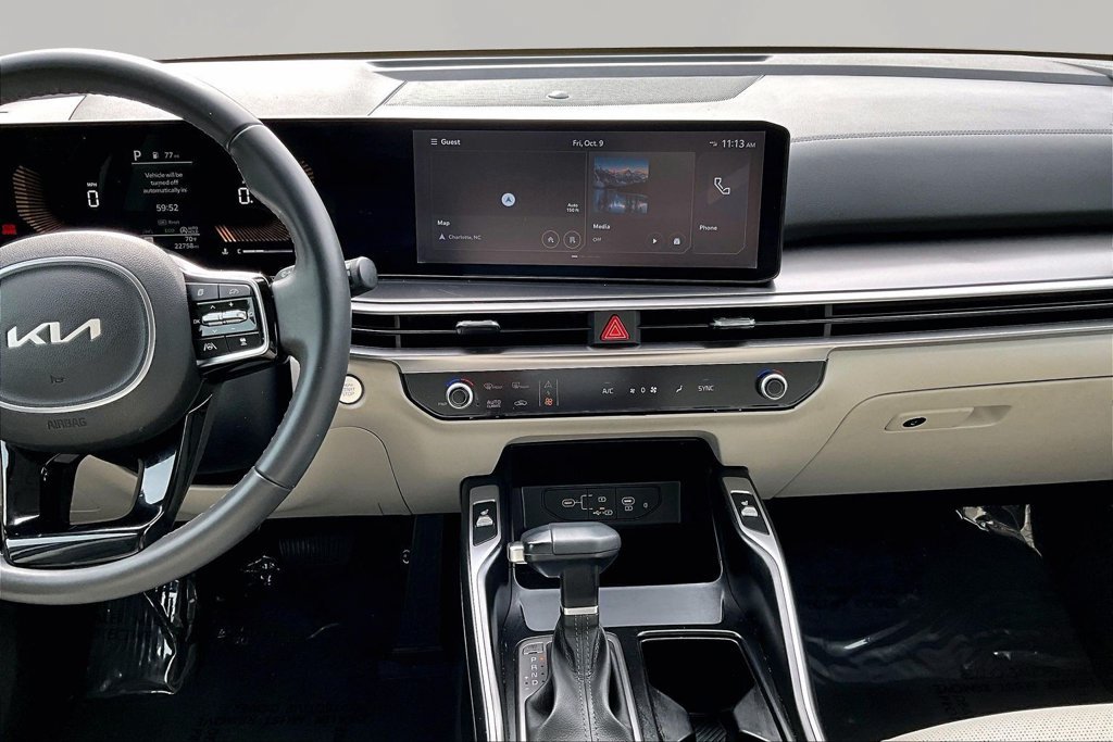 Used 2025 Kia Sorento S w/ Panoramic Sunroof Package FWD image 9