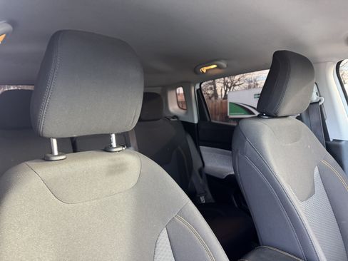 Used 2022 Jeep Compass Sport image 20