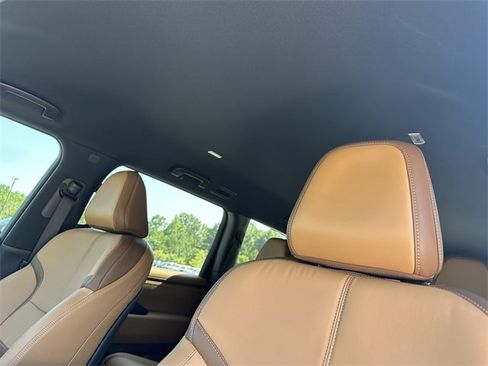 New 2025 Nissan Armada SL w/ Captain's Chari Seat Package image 27