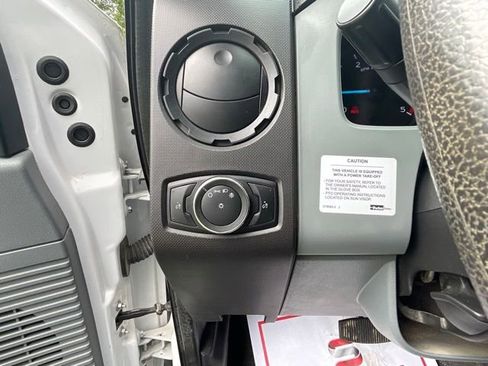 Used 2022 Ford F750 2WD Regular Cab Super Duty image 12