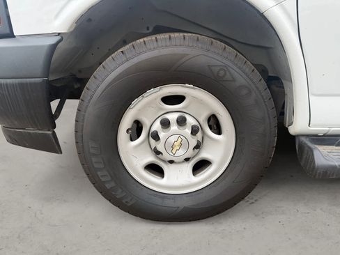 Used 2023 Chevrolet Express 3500 LS RWD image 9