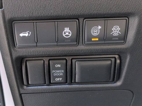 Used 2020 Nissan Armada Platinum w/ Captain's Chairs Package AWD/4WD image 17
