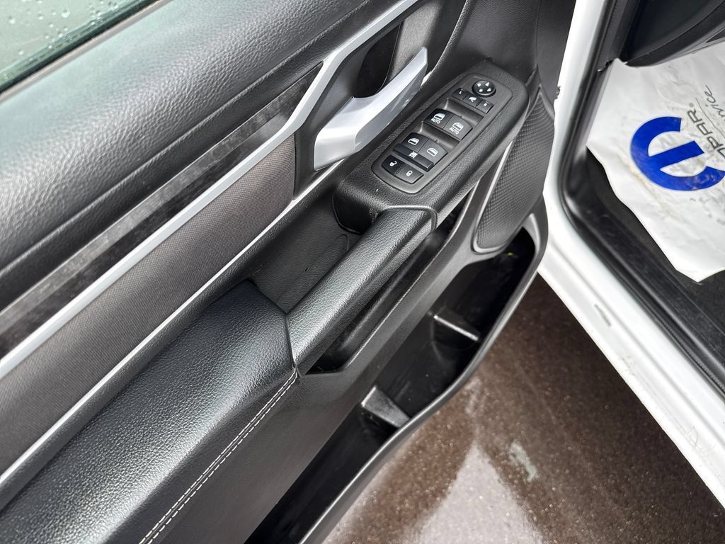 Used 2023 RAM 1500 Big Horn AWD/4WD image 11