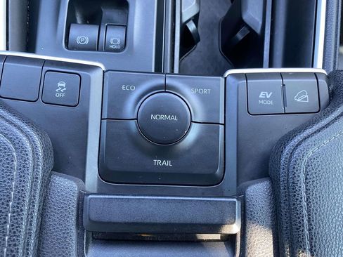 Used 2024 Toyota Grand Highlander XLE image 29