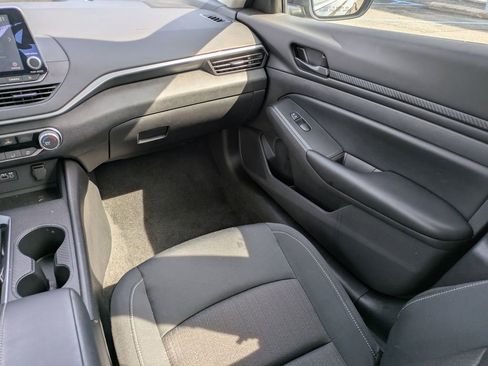 Certified 2025 Nissan Altima 2.5 S image 17