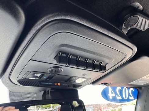 Used 2024 Ford Bronco Raptor AWD/4WD image 30