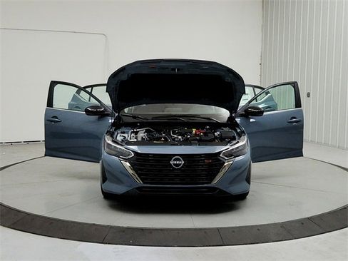 New 2025 Nissan Sentra SR image 10