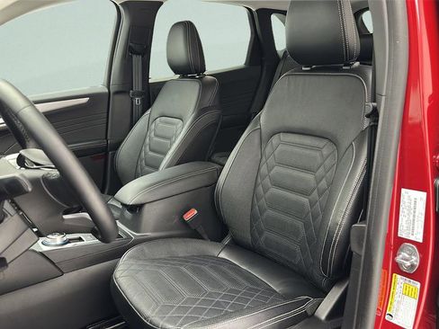 Used 2023 Ford Escape Platinum w/ Premium Technology Package AWD/4WD image 15