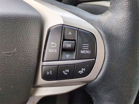 Used 2022 Ford Explorer XLT w/ Equipment Group 202A image 25