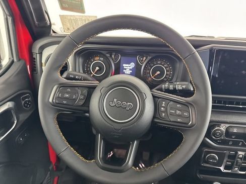Used 2024 Jeep Wrangler Unlimited Sport AWD/4WD image 22