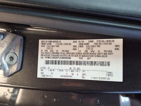 Used 2018 Ford Escape SE AWD/4WD image 9