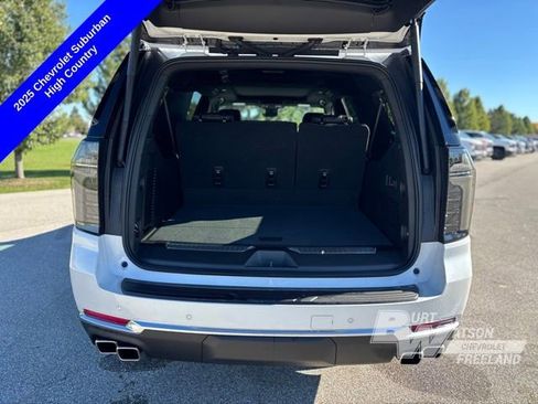 New 2025 Chevrolet Suburban High Country image 30