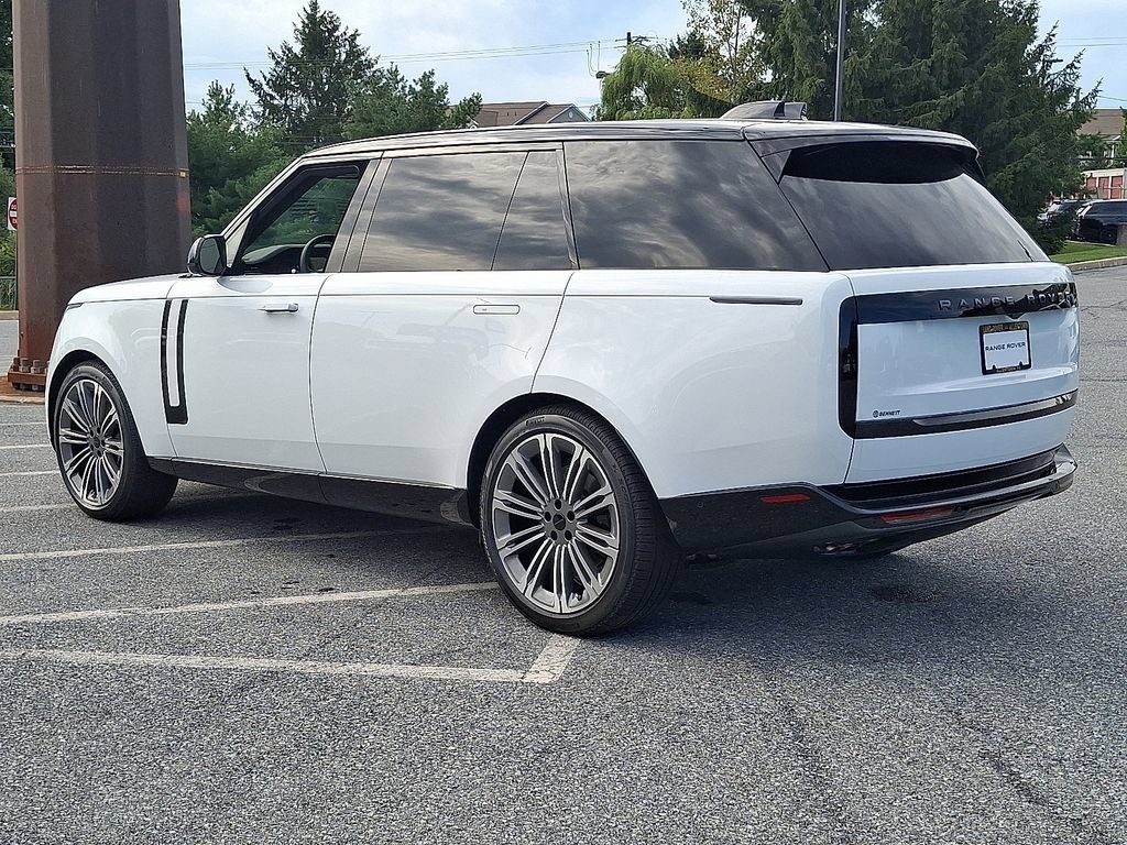 New 2026 Land Rover Range Rover Long Wheelbase SE AWD/4WD image 4