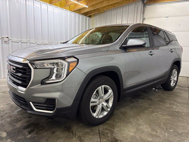 Used 2024 GMC Terrain SLE FWD image 3