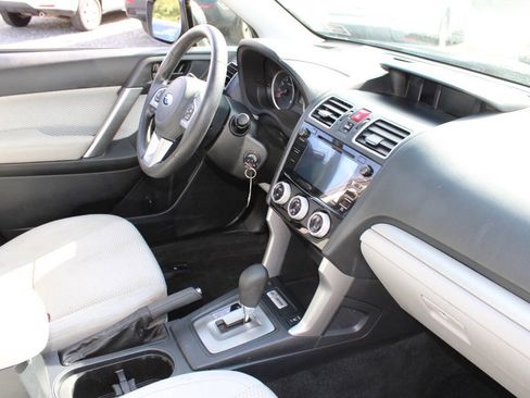 Used 2018 Subaru Forester 2.5i Premium w/ All-Weather Package AWD/4WD image 12