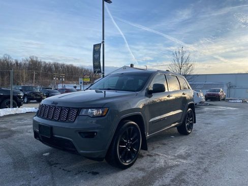 Certified 2020 Jeep Grand Cherokee Altitude image 5