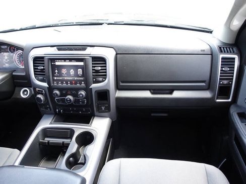 Used 2022 RAM 1500 Classic SLT w/ Electronics Convenience Group AWD/4WD image 42