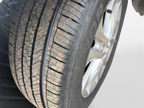 Used 2016 MAZDA MAZDA3 i Sport w/ Preferred Equipment Package image 19